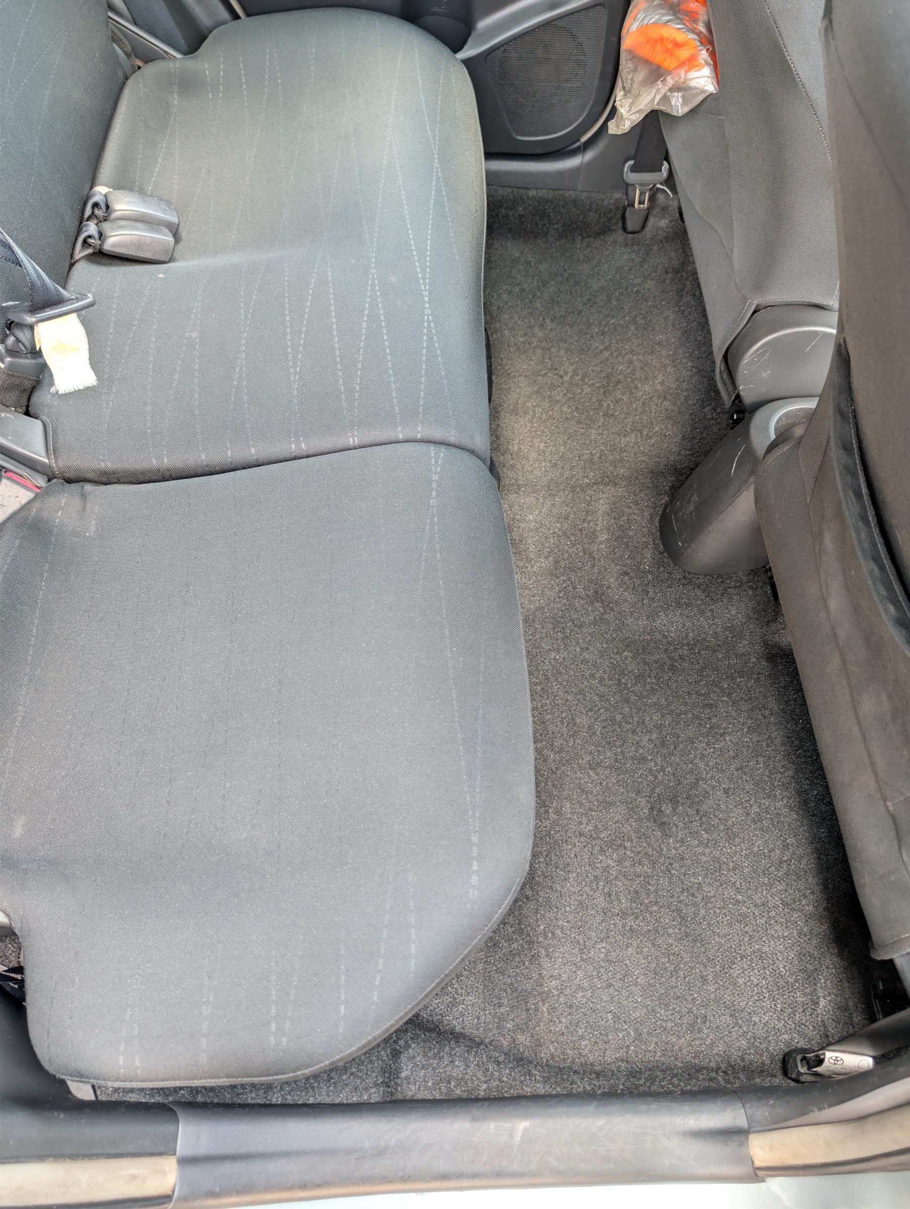 Après - Nettoyage moquette et shampooing des sièges 